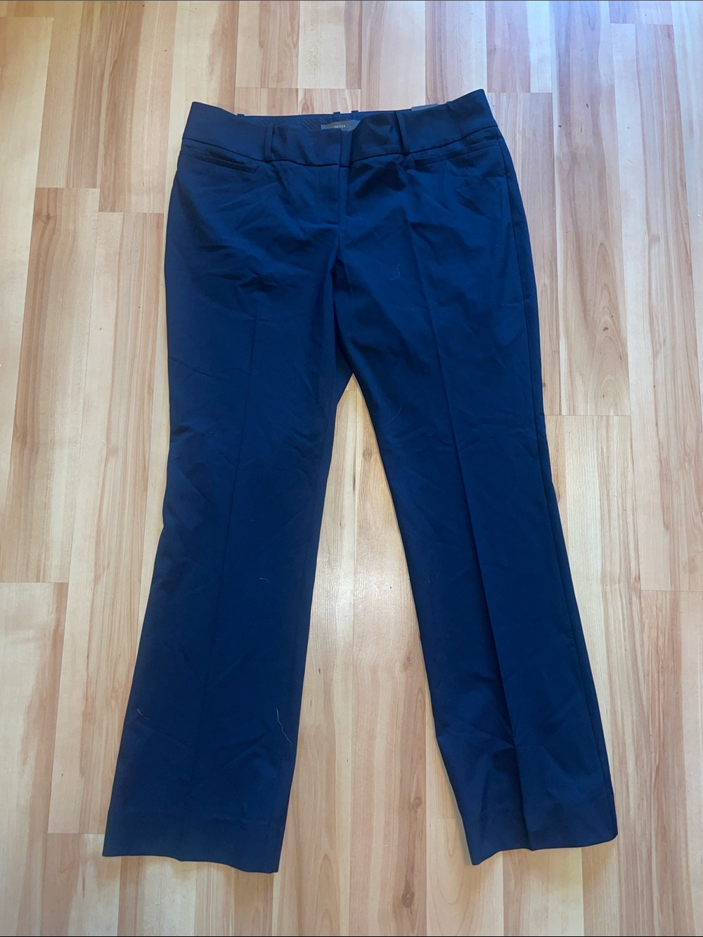 NWT the limited drew fit pants size 12 short